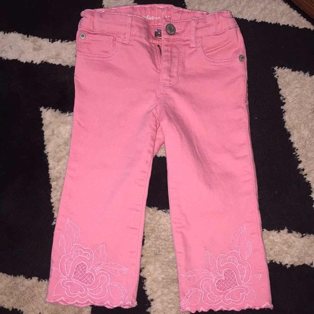 Gap kids size 4 pink Capri jeans